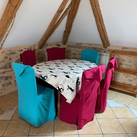 Cafe De La Place Gite & Chambres D'Hotes "Lou Pastre" Lanuéjols Εξωτερικό φωτογραφία