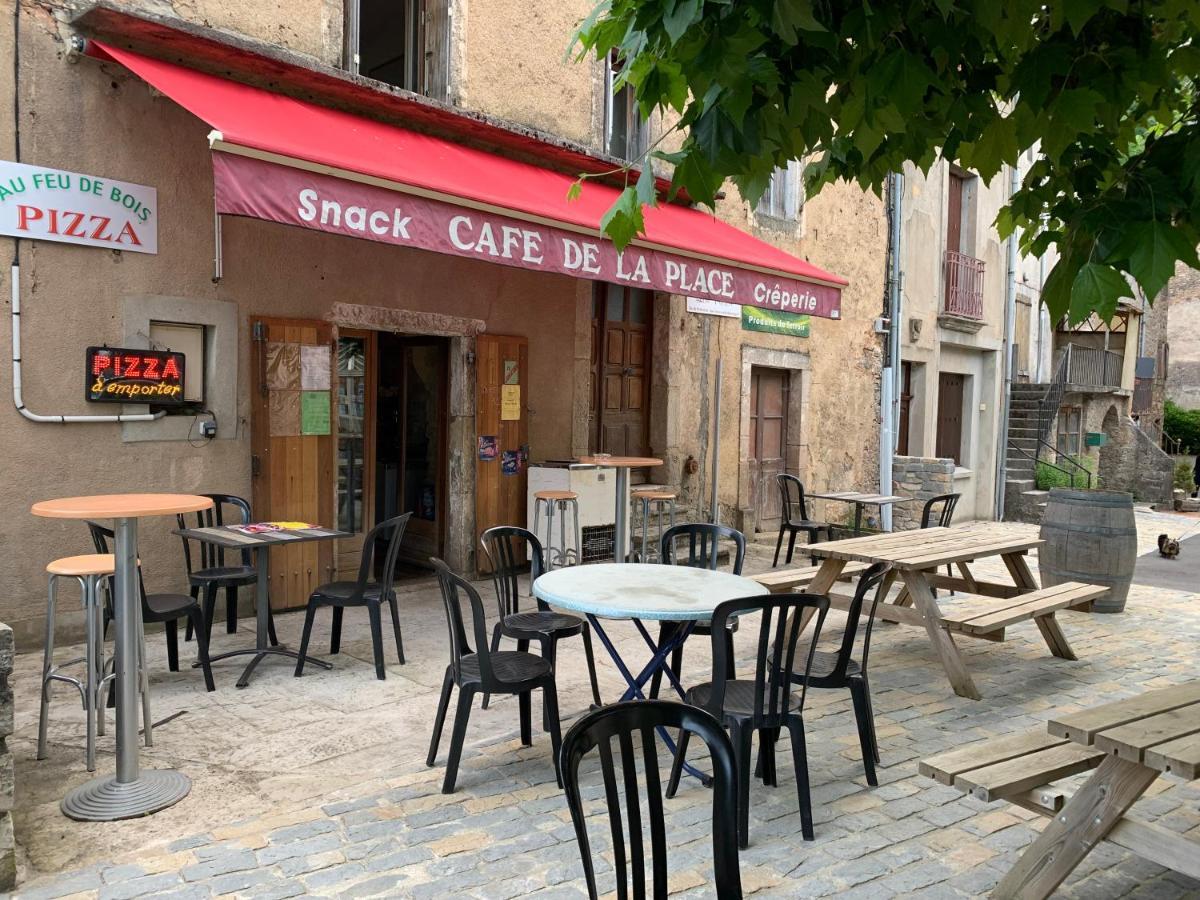 Cafe De La Place Gite & Chambres D'Hotes "Lou Pastre" Lanuéjols Εξωτερικό φωτογραφία