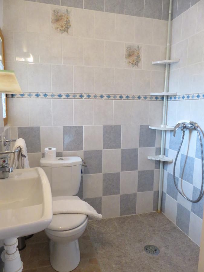 Cafe De La Place Gite & Chambres D'Hotes "Lou Pastre" Lanuéjols Εξωτερικό φωτογραφία