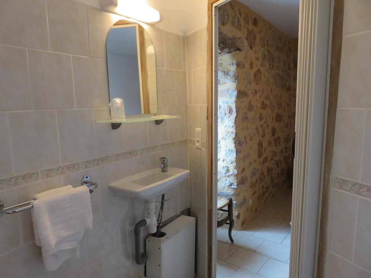 Cafe De La Place Gite & Chambres D'Hotes "Lou Pastre" Lanuéjols Εξωτερικό φωτογραφία